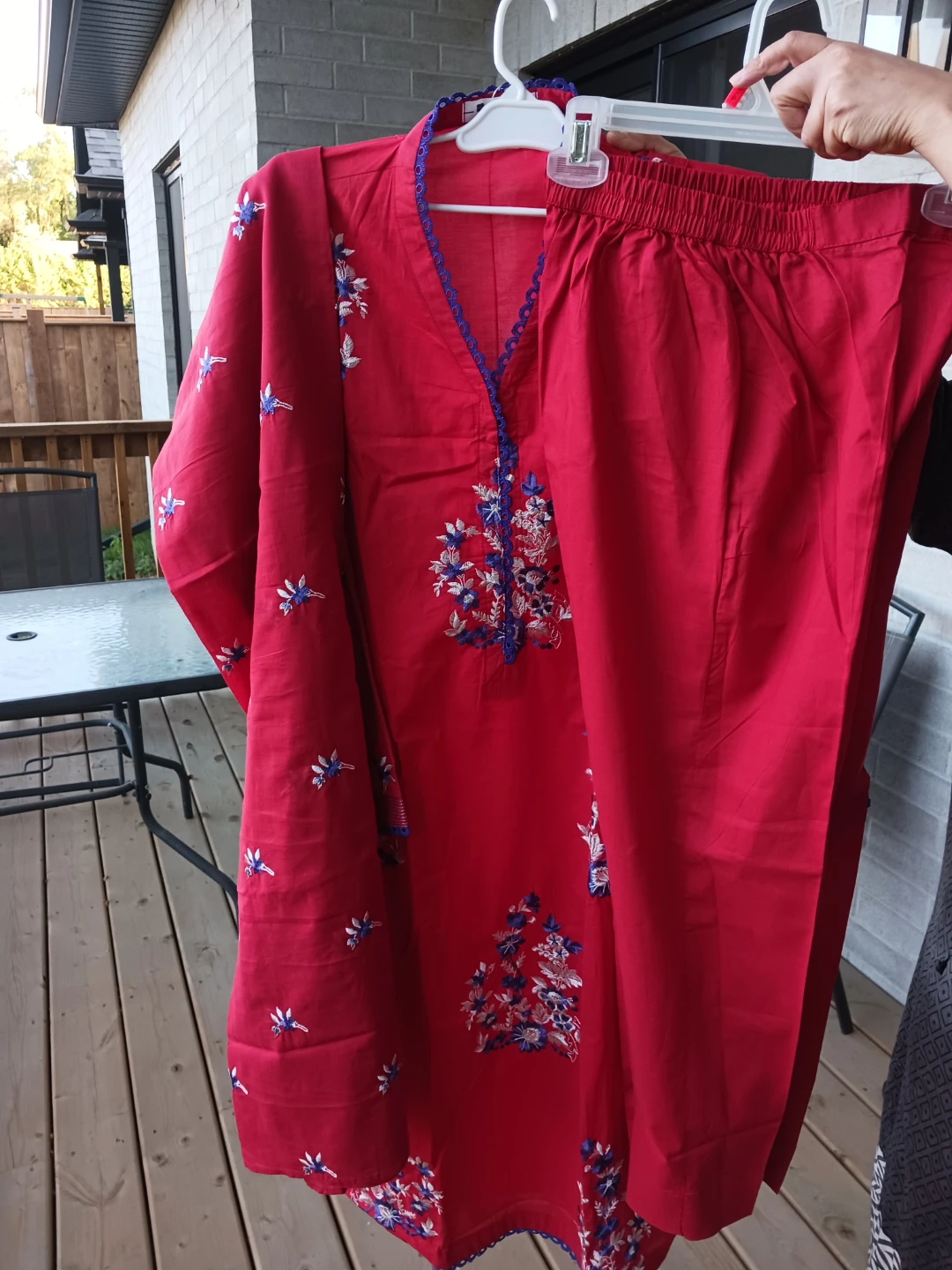 Red Embroidered Kurti and Pants Set - photo 3