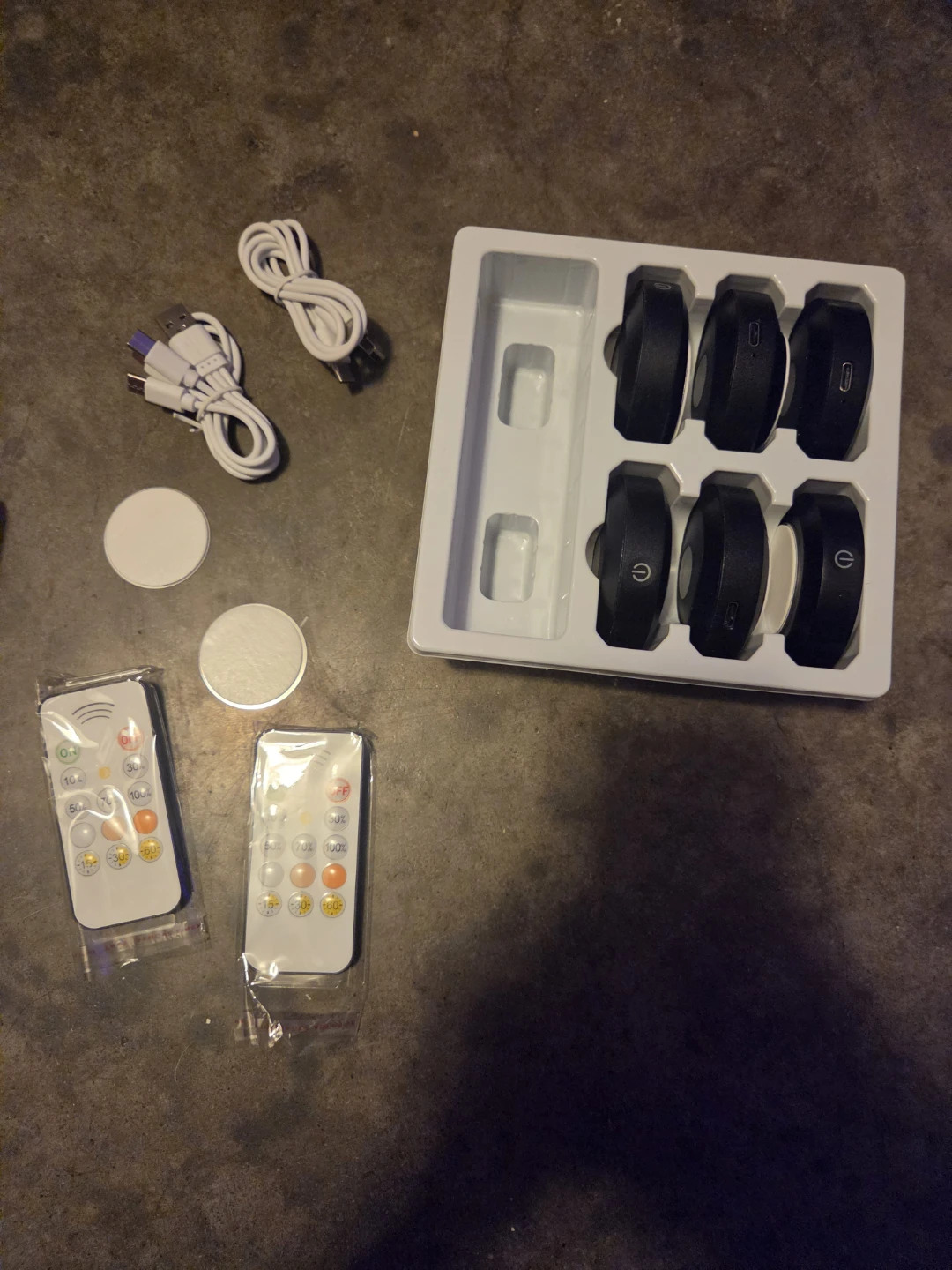 Rechargeable Puck Lights - 6 Pack
