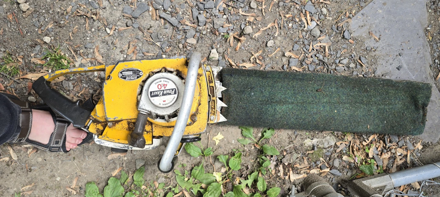 Montgomery Ward Power-Kraft Chainsaw - photo 2