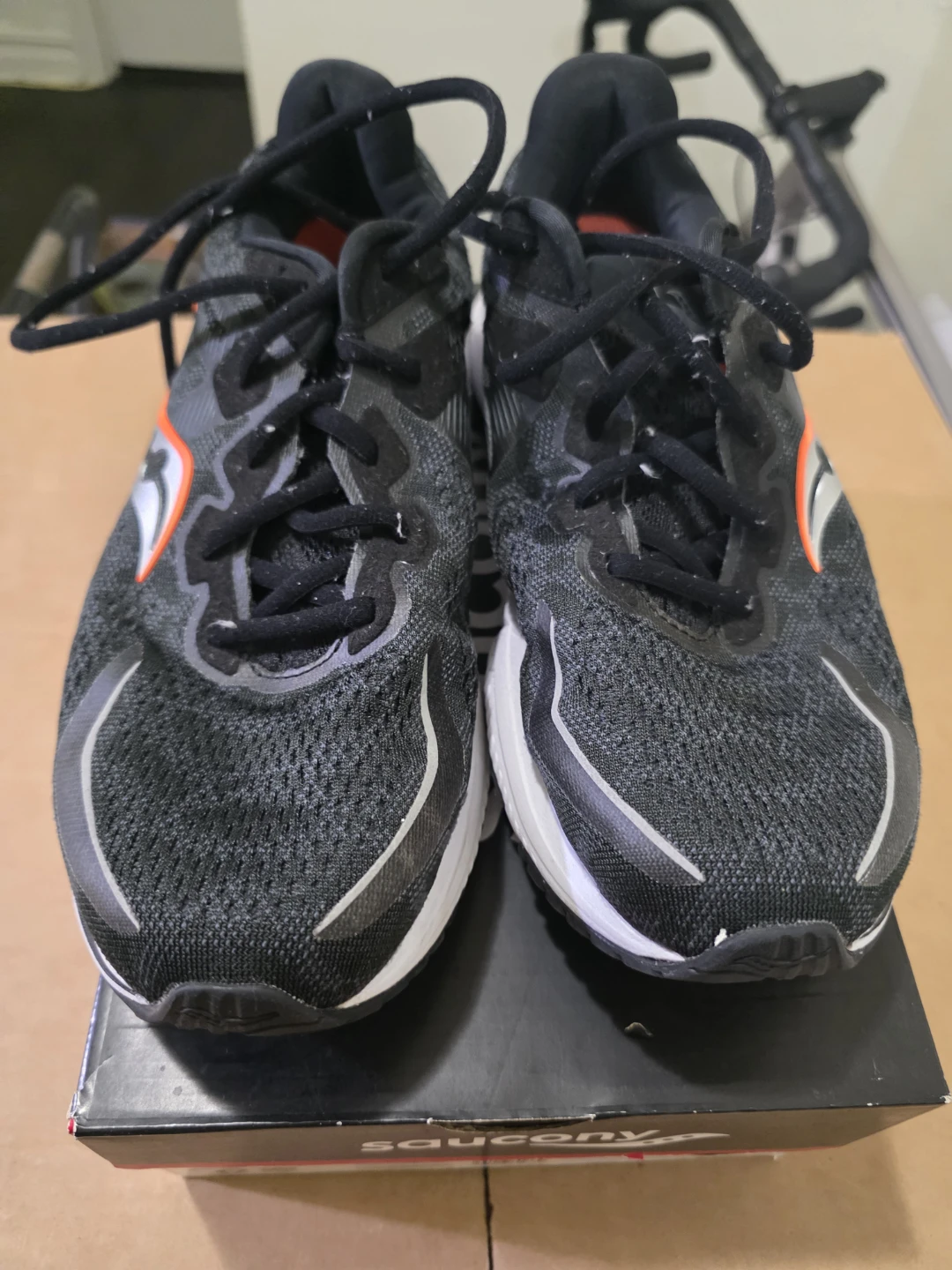 Saucony PWRRUN Running Shoes Men Size 10.5 Wide - photo 4
