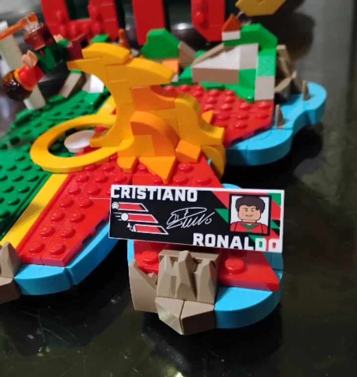 LEGO Cristiano Ronaldo CR7 Building Set - photo 3