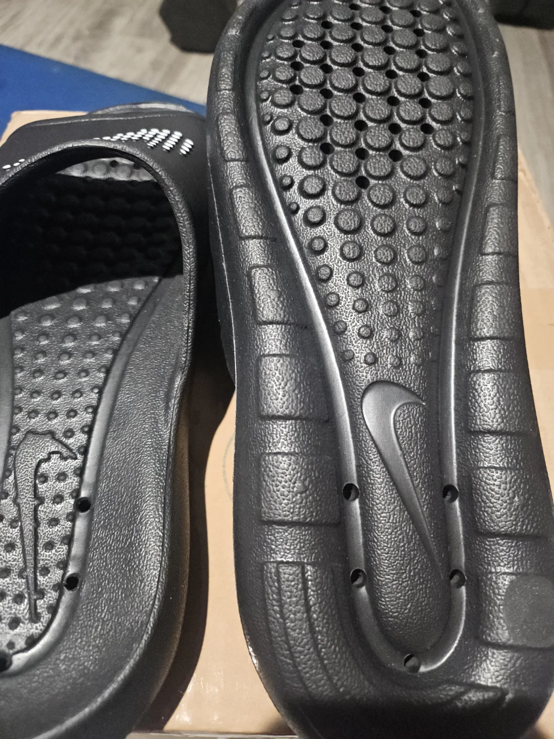 Nike Victori One Shower Slide Sandals Black/White Size 9 - photo 3