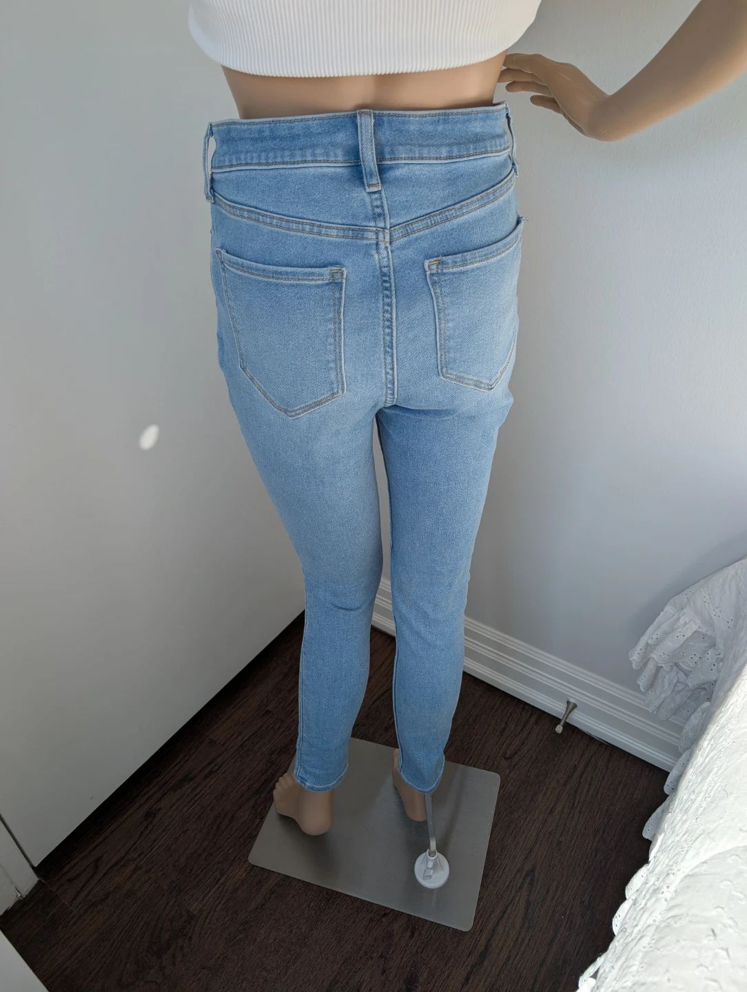 Old Navy Rockstar Super Skinny Jeans Size 6 - photo 3
