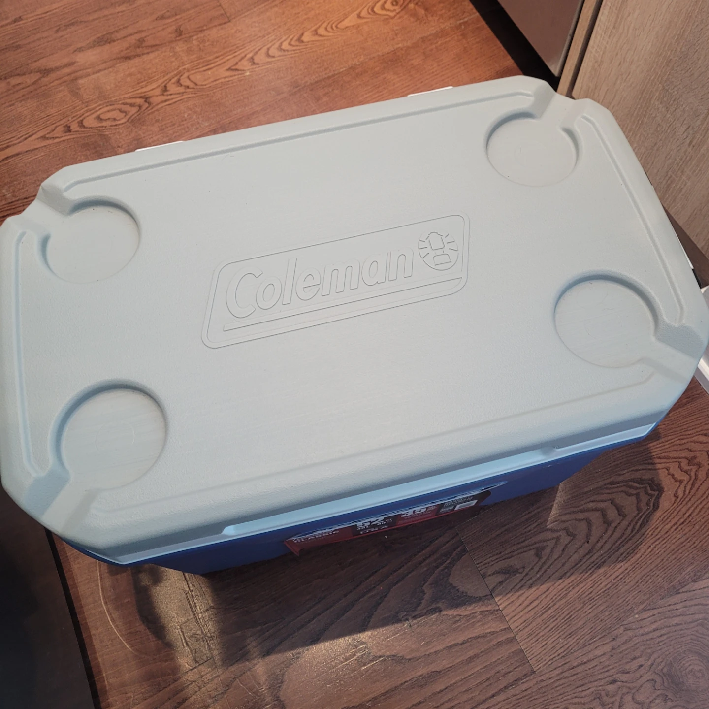 ALMOST NEW Coleman Classic 52 Quart Chest Cooler - photo 3