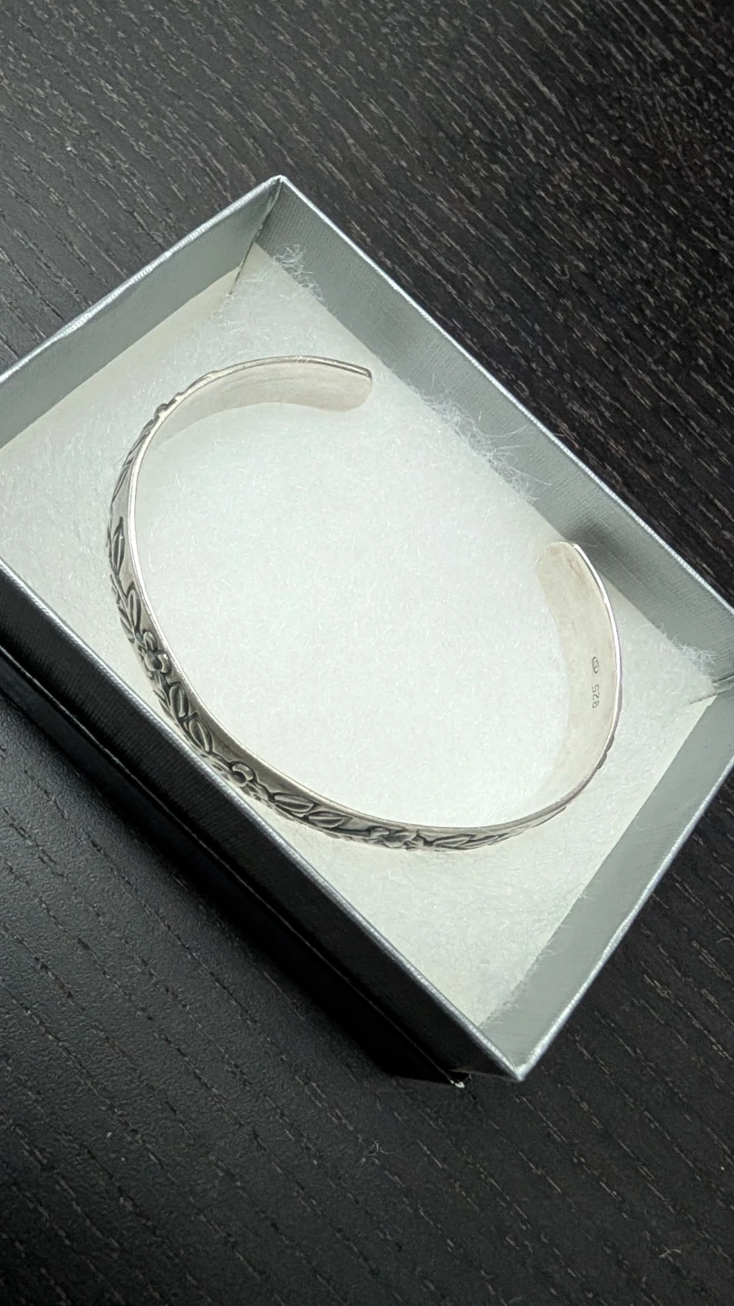 Floral cuff bracelet