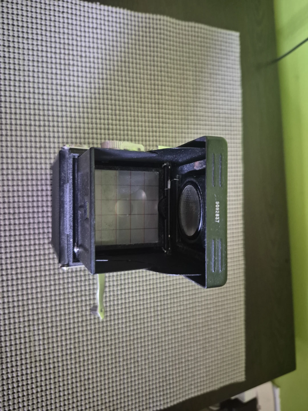 Yashica Mat-124 Twin Lens Reflex Camera - photo 3