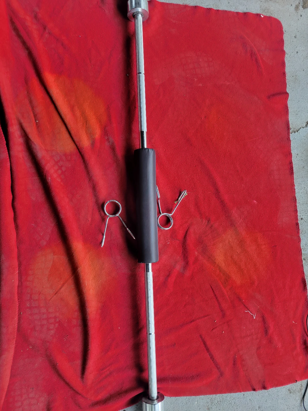 OLYMPIC 7' BAR.   45LBs WITH CLIPS AND NECK PAD - photo 2