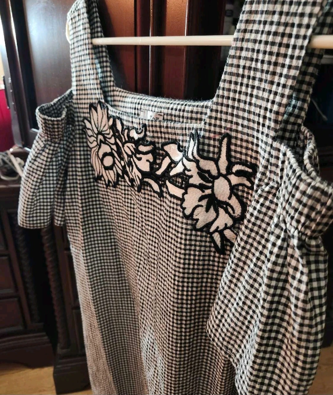 Cold Shoulder Gingham Dress with Floral Appliqué - photo 2