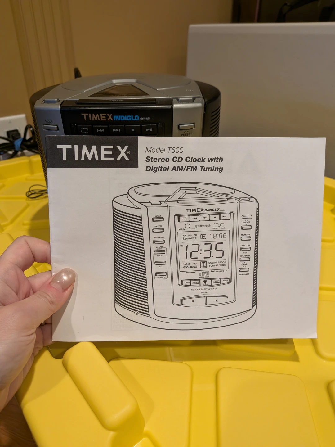 Timex INDIGLO Stereo CD Clock Radio - photo 2
