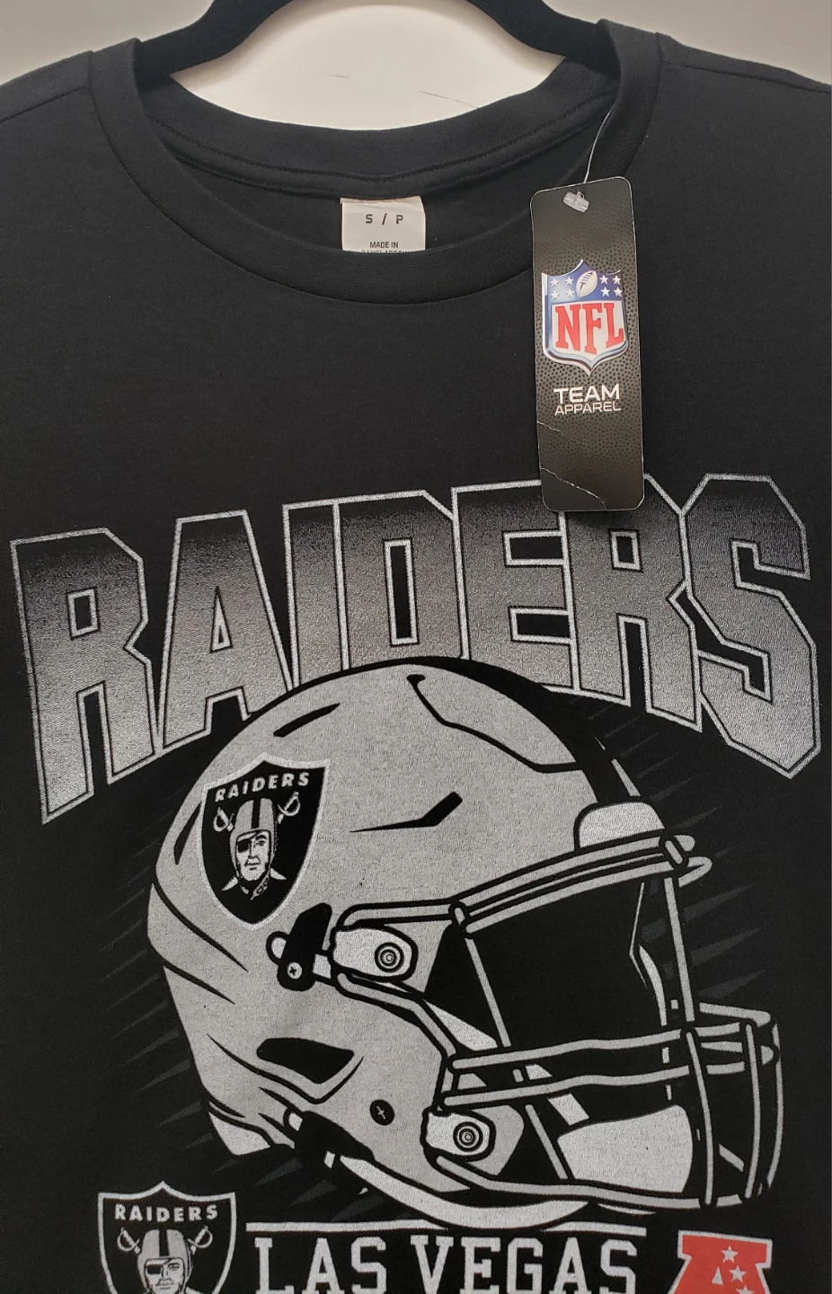Brand new Mens NFL Las Vegas Raiders T-Shirt Size S - photo 3