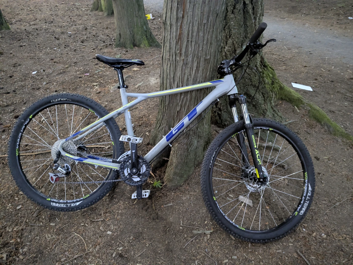 GT Avalanche Mountain Bike