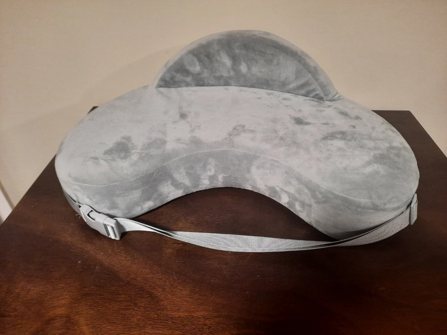 Momcozy Baby Feeding Pillow - photo 2