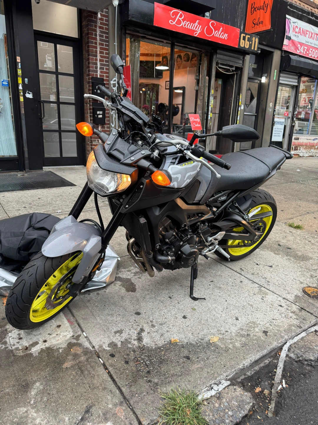 Yamaha Motorcycle - photo 2
