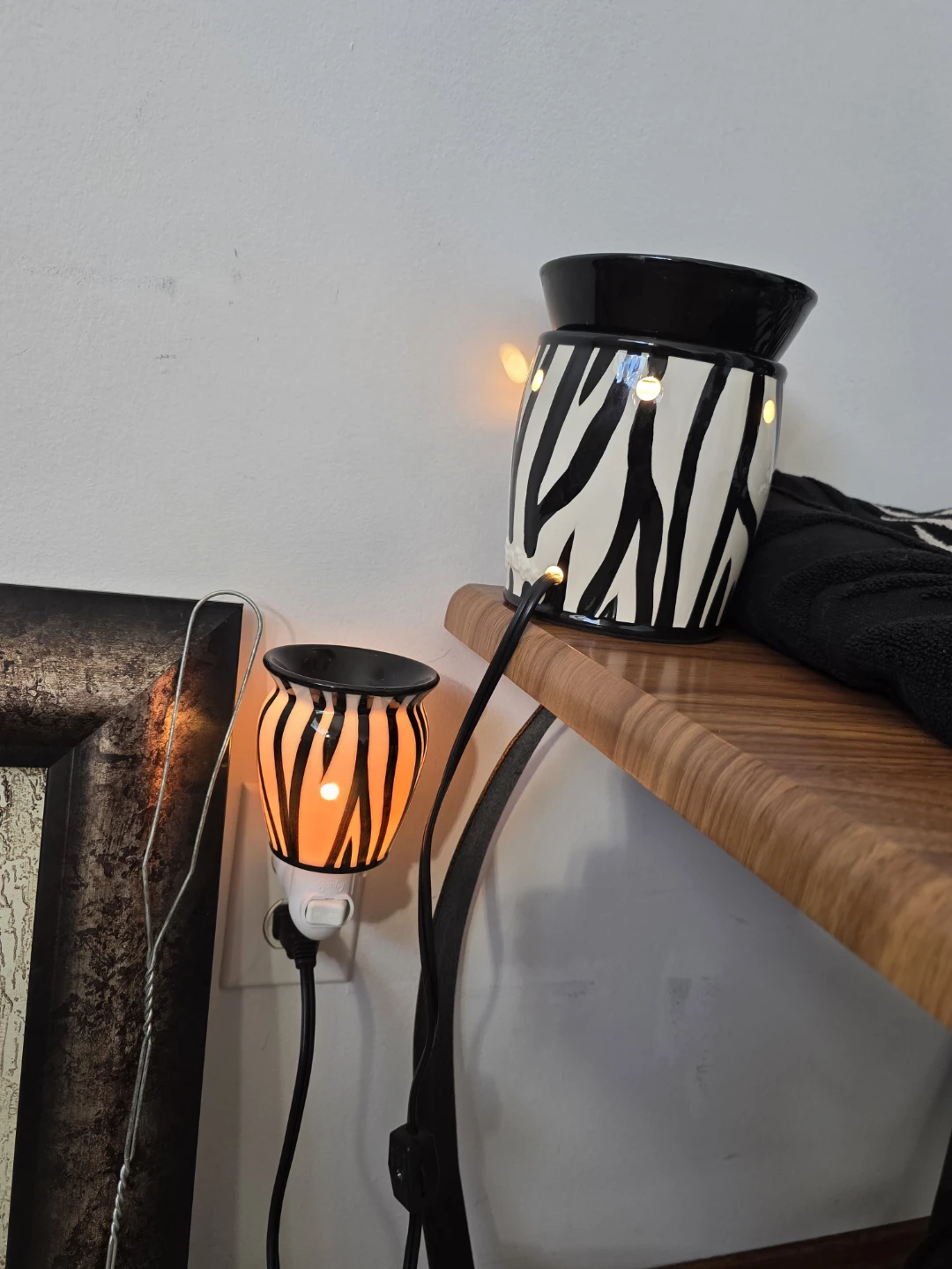 Zebra Print Home Decor Lot - photo 3