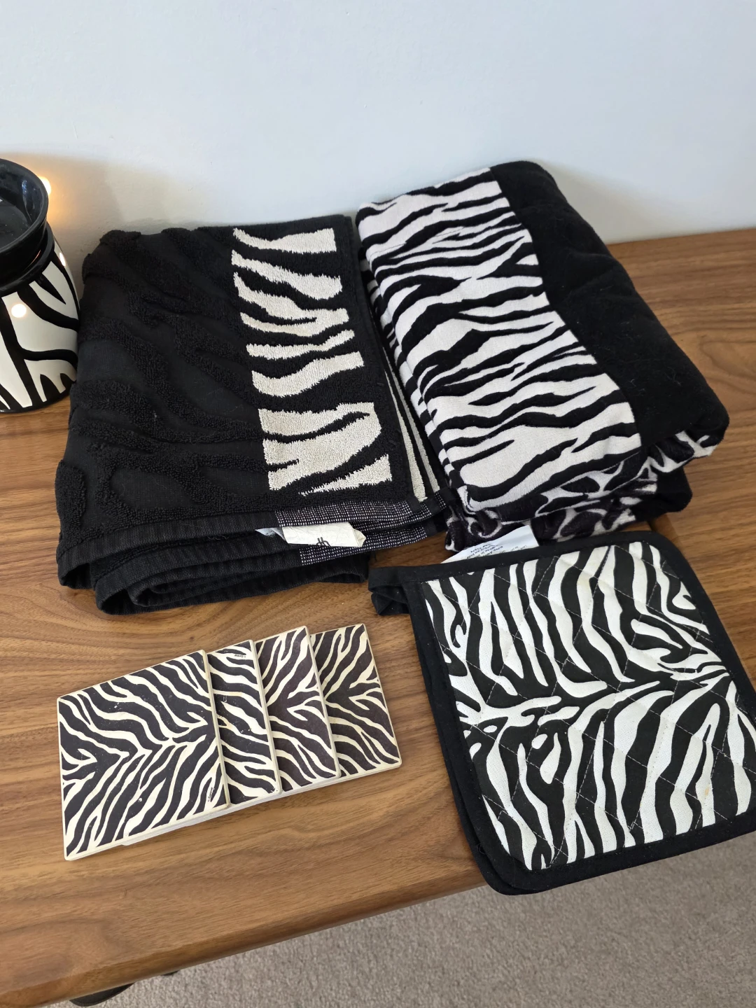 Zebra Print Home Decor Lot - photo 4