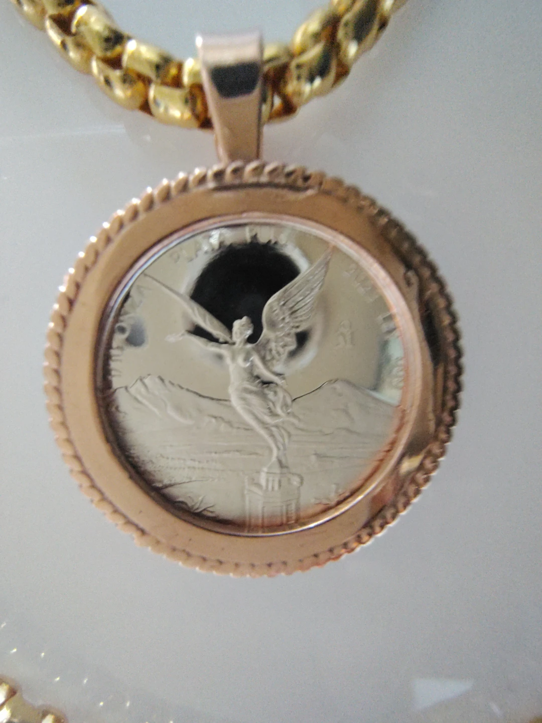 Collar chapado en oro con moneda libertad de México 1/10 oz. - photo 4