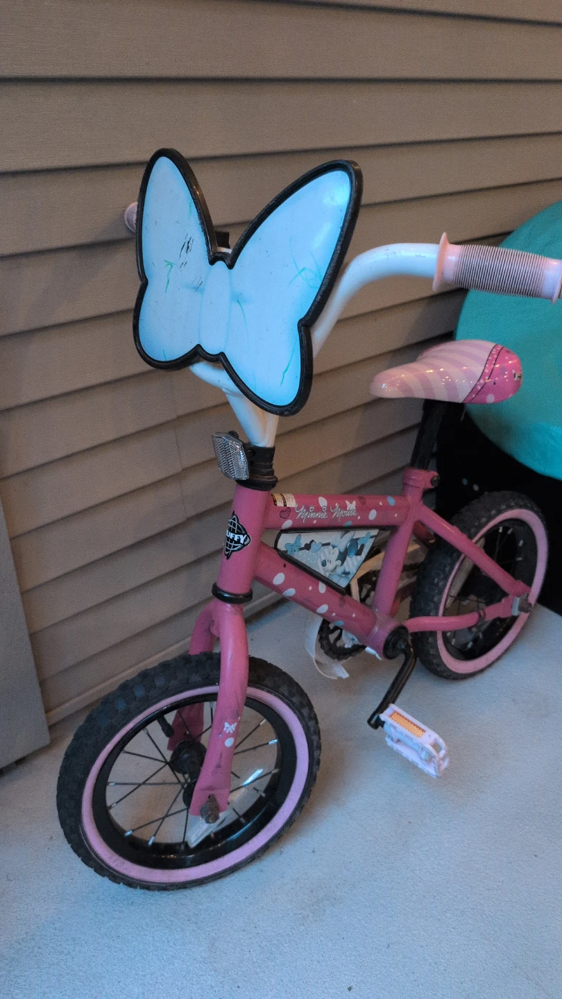 Pink Minnie Mouse Kids Bike - photo 2