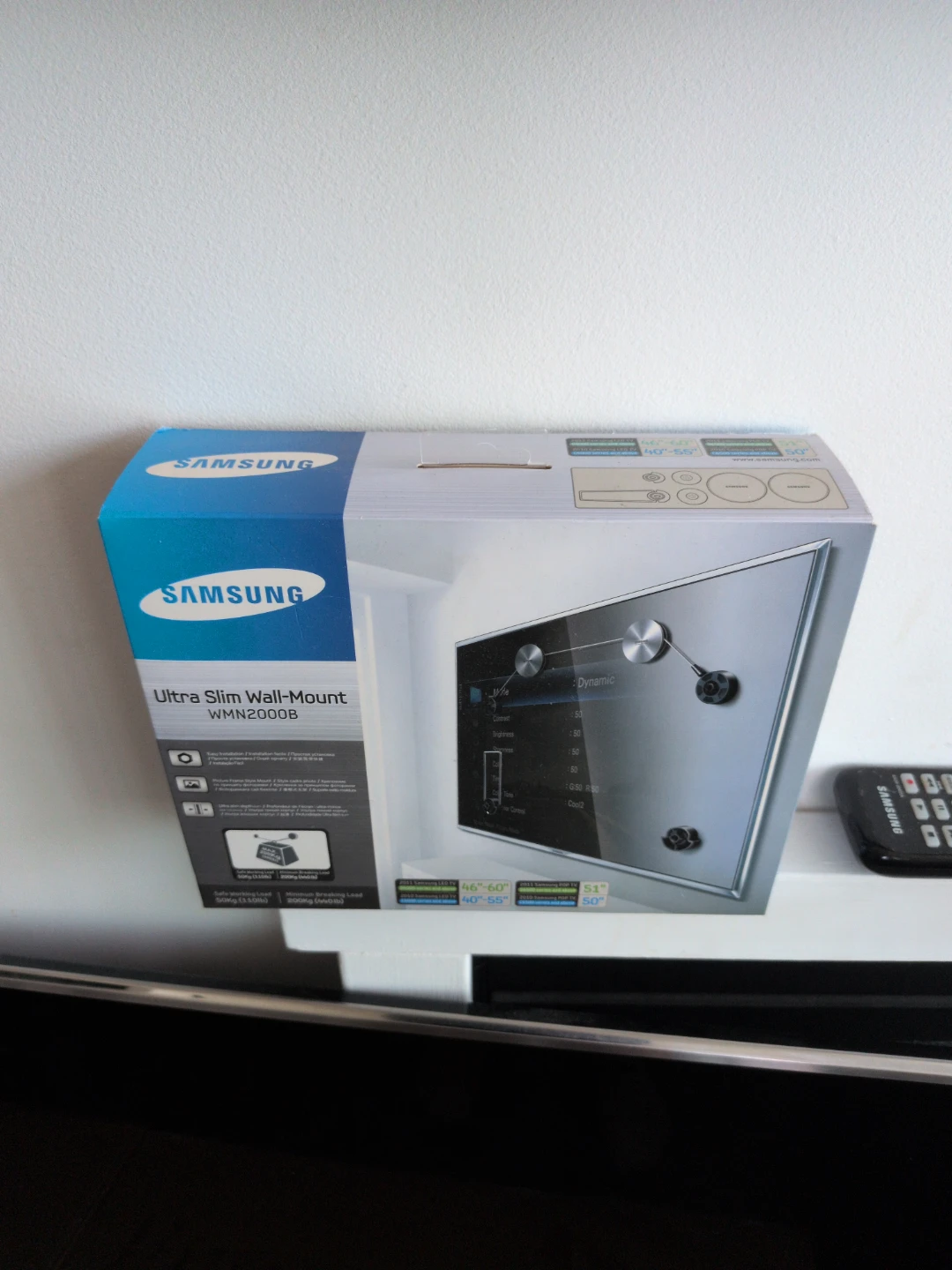 Samsung 55" with Wall-Mount - photo 2