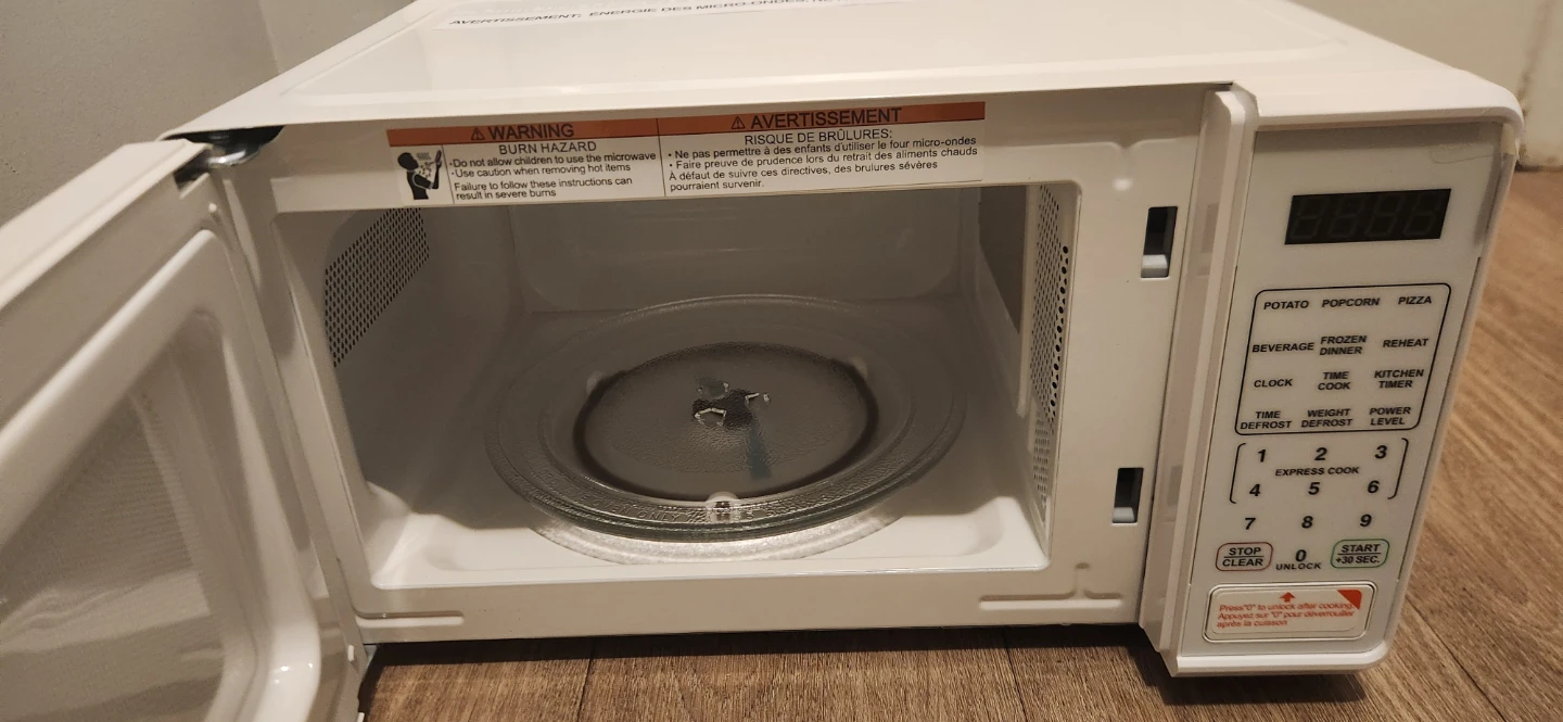 Brand New Microwave Oven - photo 4