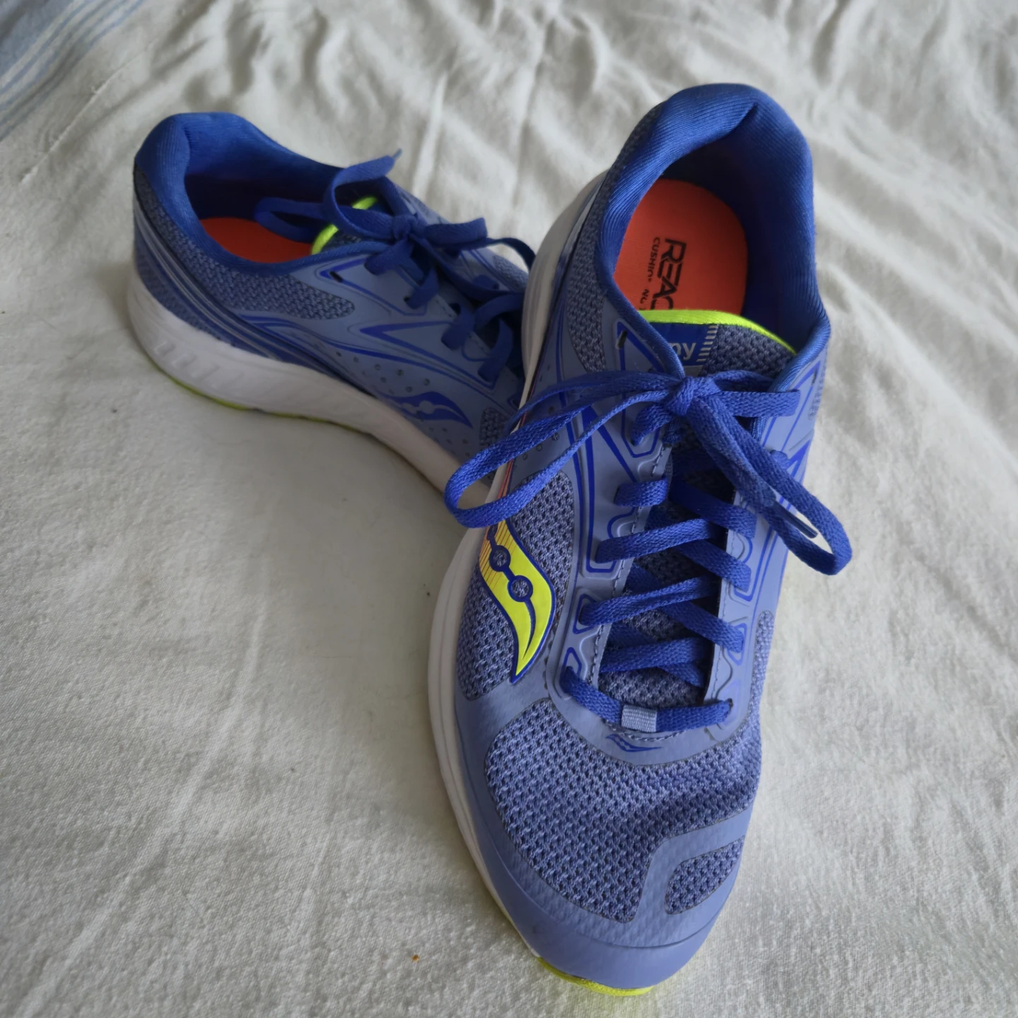 Saucony Azara 4 Running Shoes