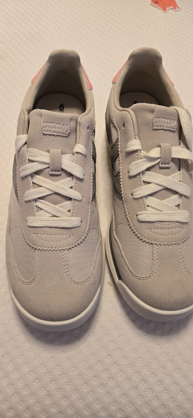 Women's Fashion Sneakers Size 6