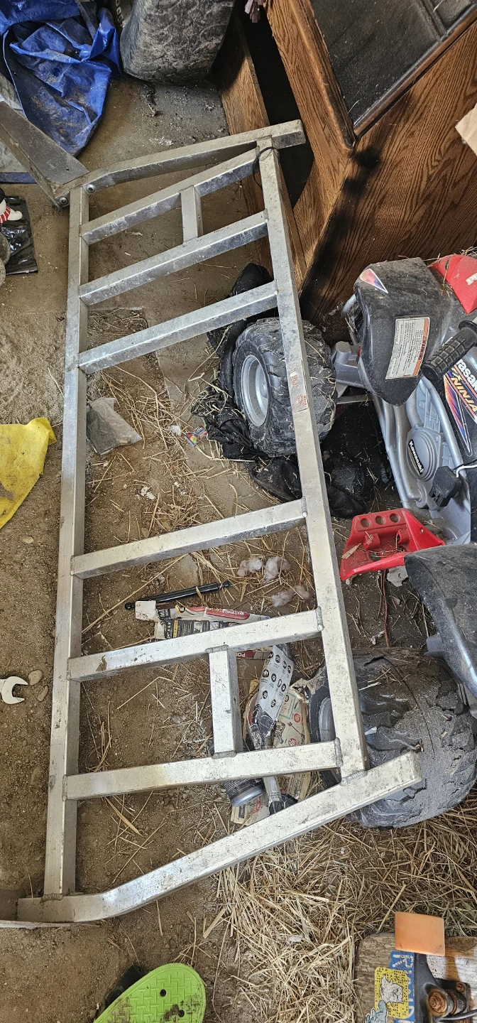Aluminum headache Rack