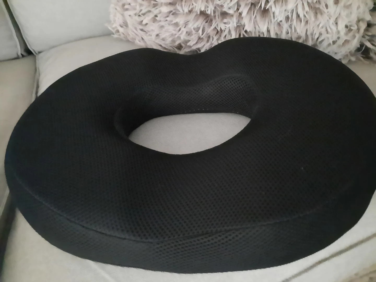 Black Ergonomic Seat Cushion - photo 2