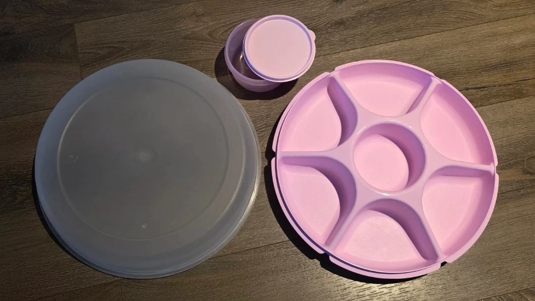 Tupperware Serving Centre Set with Removable Dip Container - photo 4