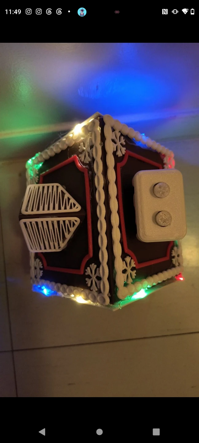 Light-Up Gingerbread House