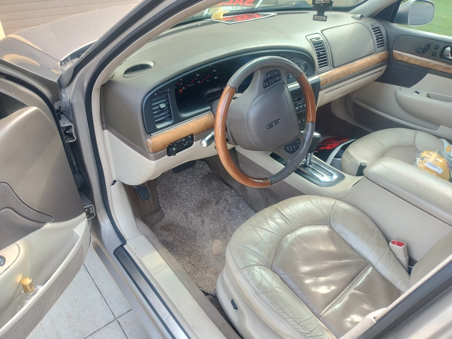 2000 Lincoln Continental Sedan - photo 4