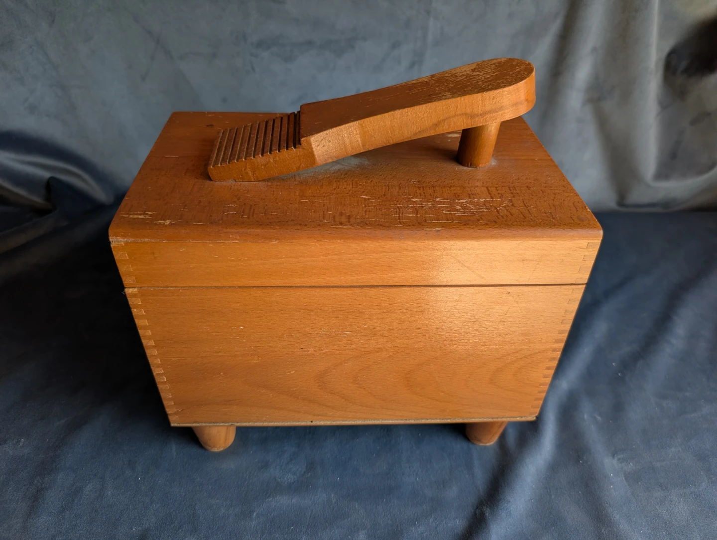 Esquire Shoe Valet De Luxe Wooden Box with Shoe Care Accessories - photo 4