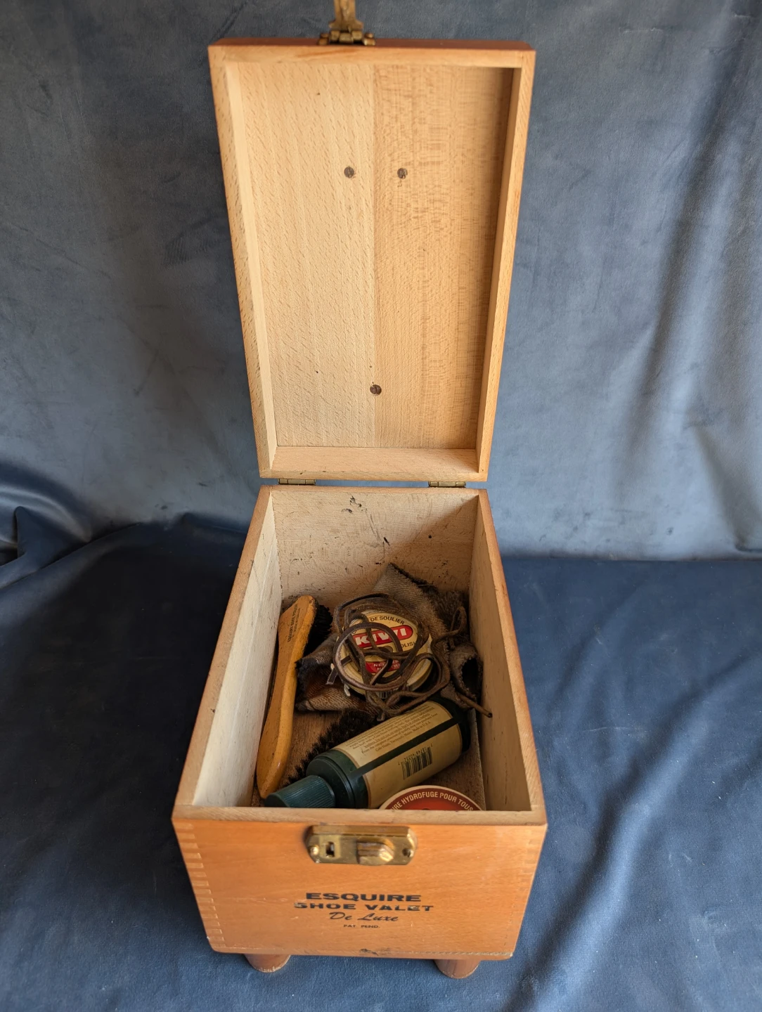 Esquire Shoe Valet De Luxe Wooden Box with Shoe Care Accessories - photo 5