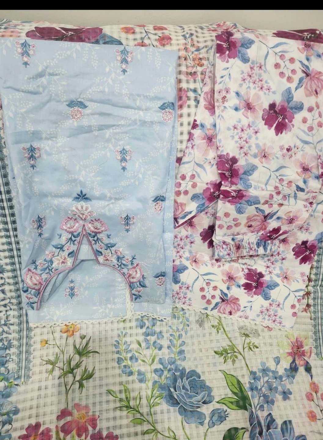 Floral Print Lawn Cotton Unstitched Suit