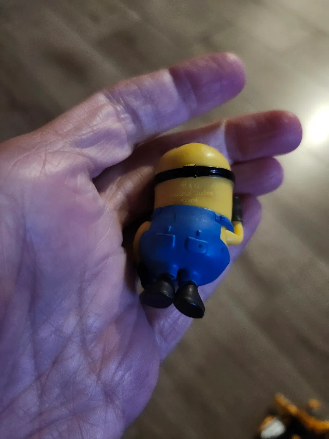 $5 minion figurine 2" - photo 2