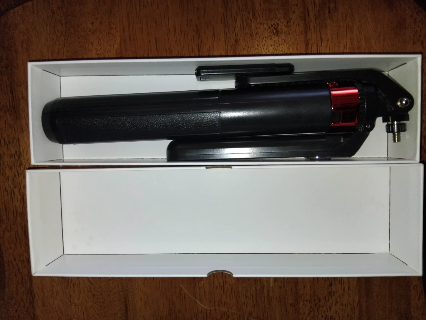 Extendable Tripod Selfie Stick - photo 2