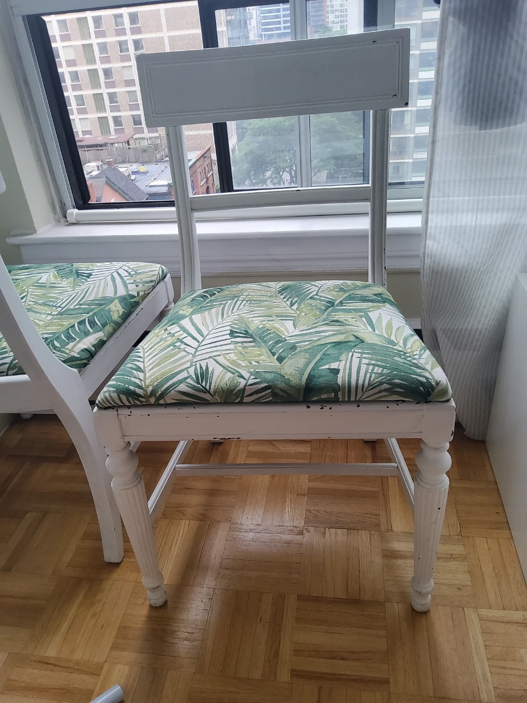 Set of 2 White  Chairs with Tropical Leaf Pattern - $ 25 - photo 4