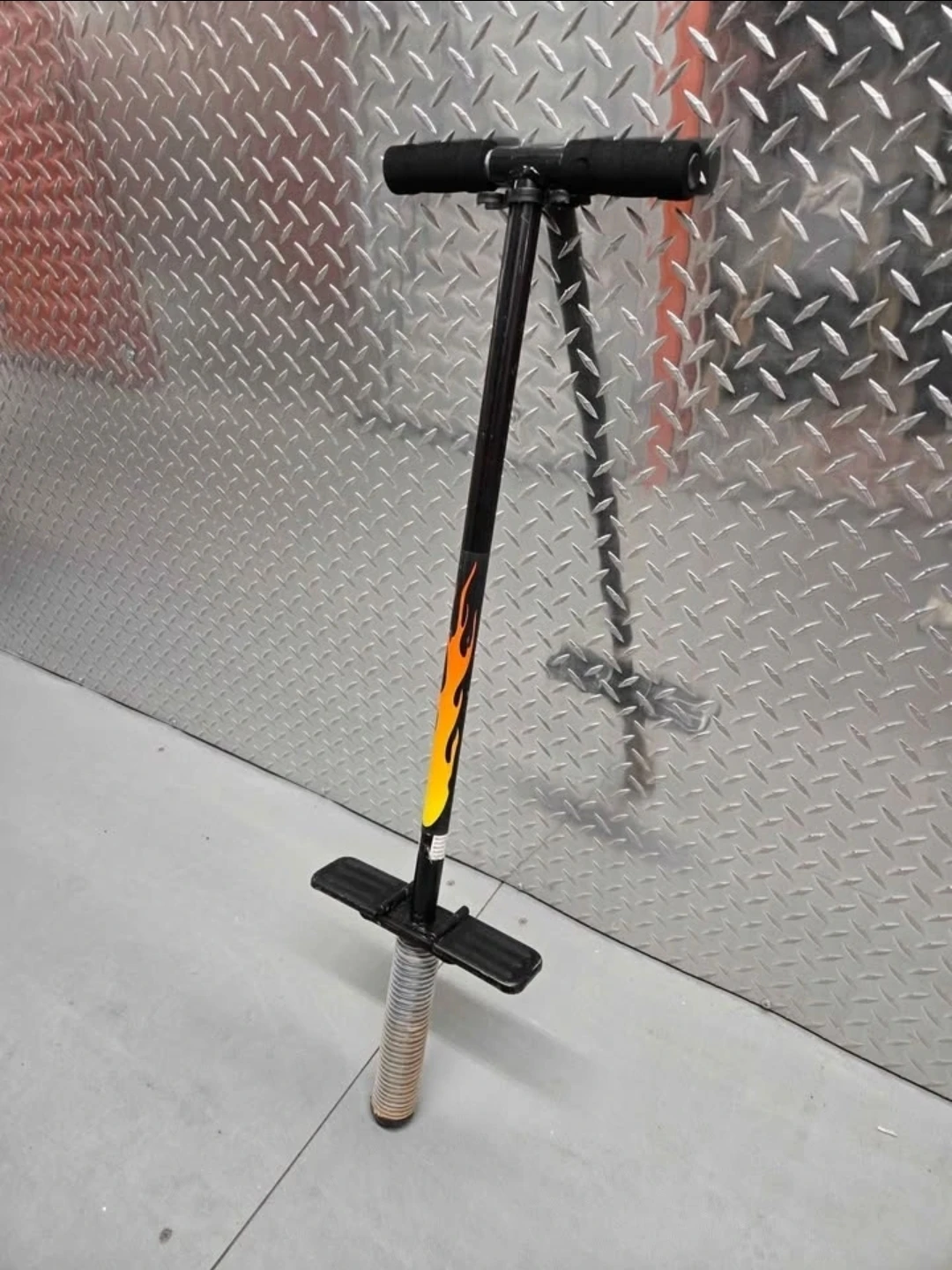 Classic Hot Rod Flame Retro Metal Pogo Stick - photo 2