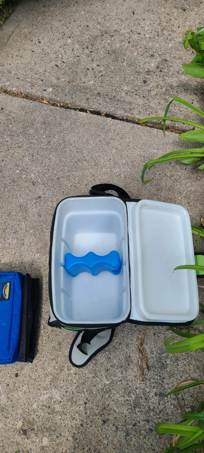 $20 for 2 Coolers - 1 Soft Cooler Bag, 1 Rigid Lightweight - photo 3