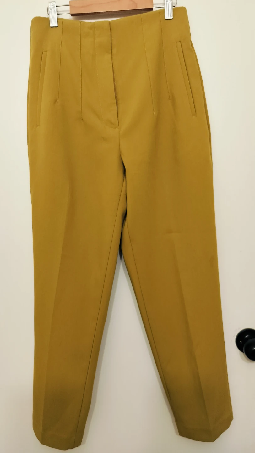 Zara mustard tapered trousers - Size M