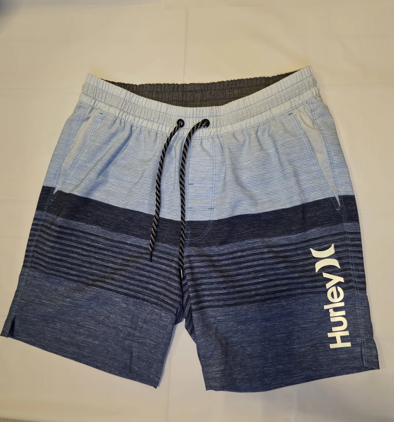 Hurley Board Shorts Size Small - photo 2