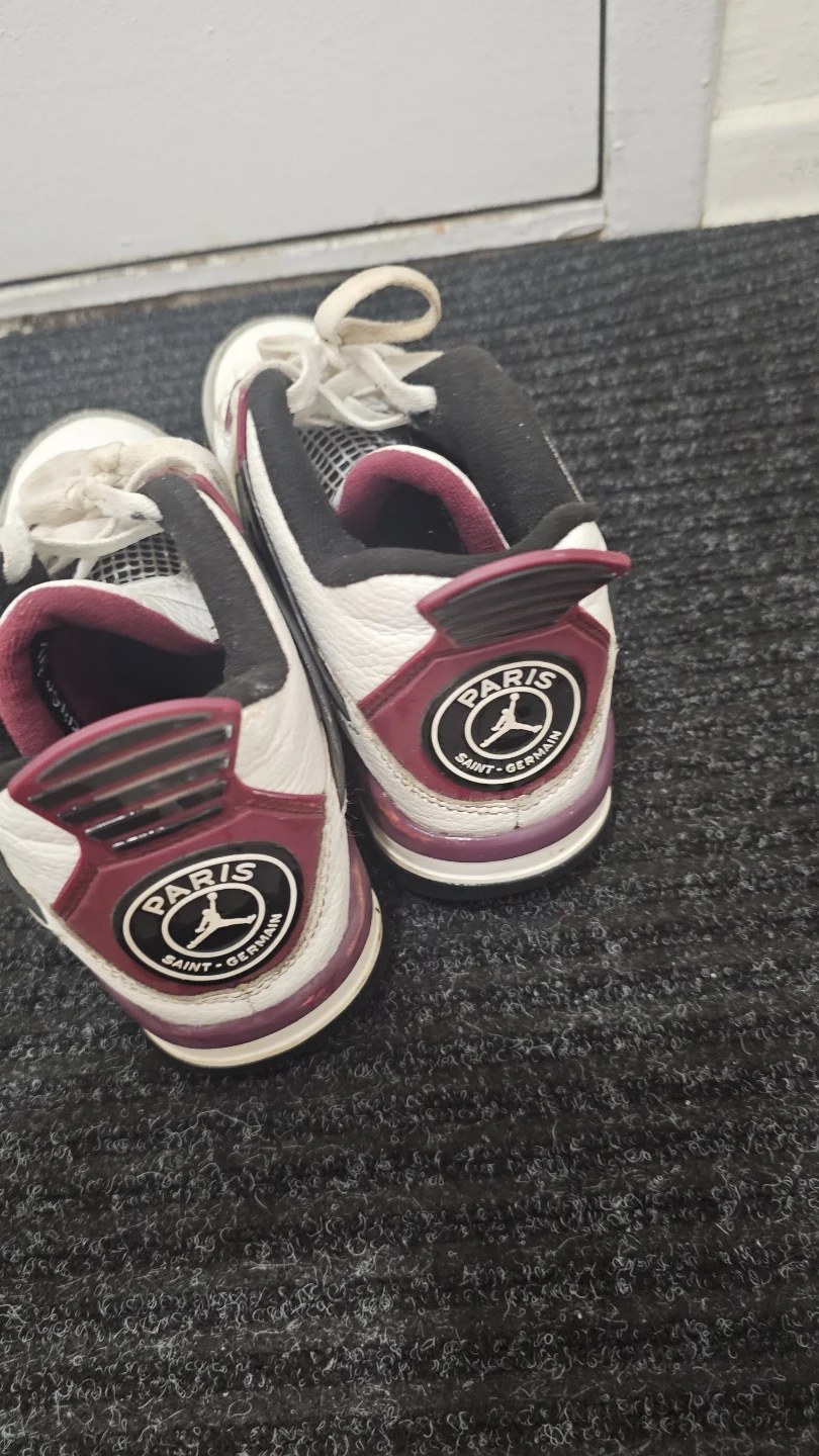 Air Jordan 4 PSG Sneakers - photo 2