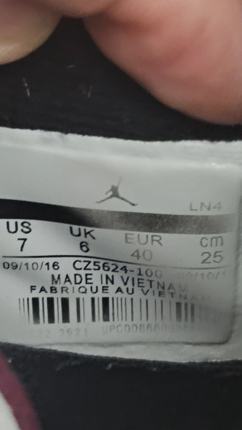 Air Jordan 4 PSG Sneakers - photo 5