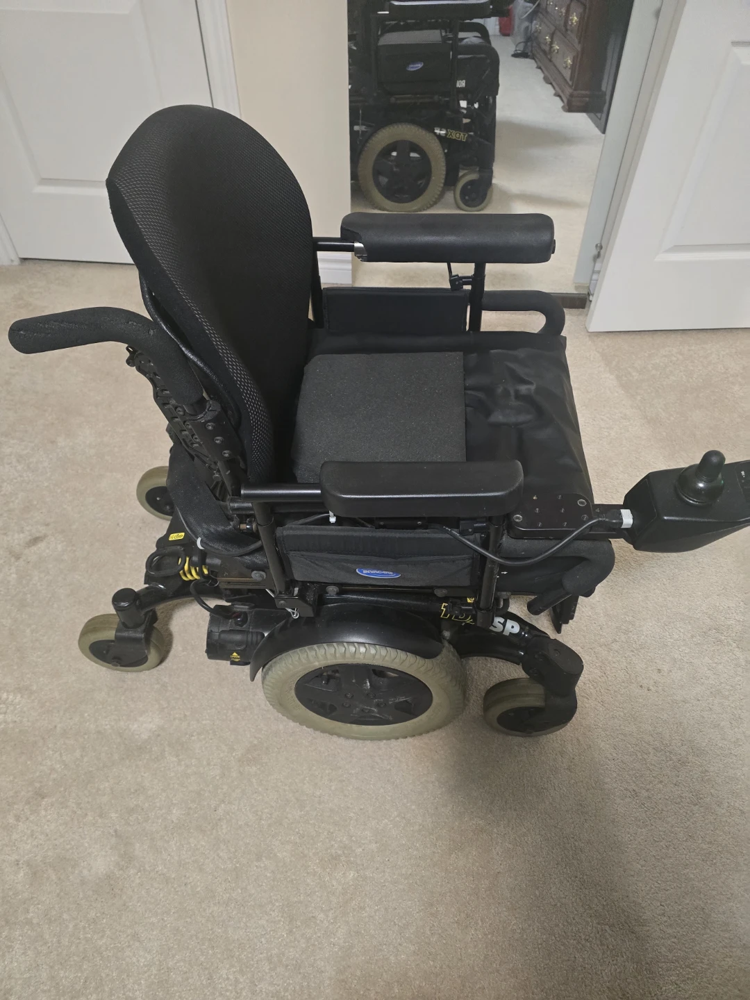 Invacare TDX SP Power Wheelchair - photo 2