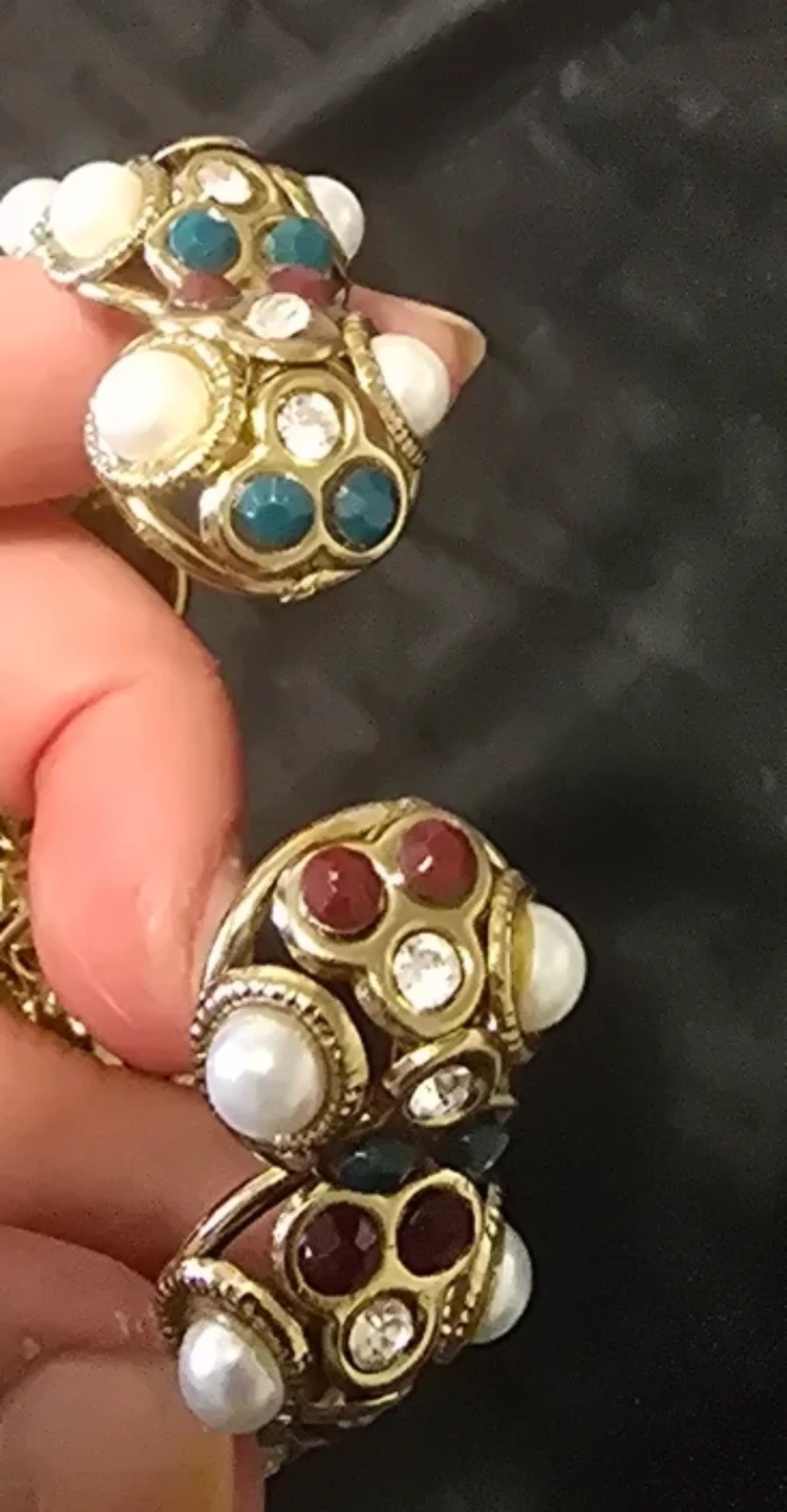 Gold-tone  Bangle Bracelet with Faux Pearls and Enamel Accents - photo 5