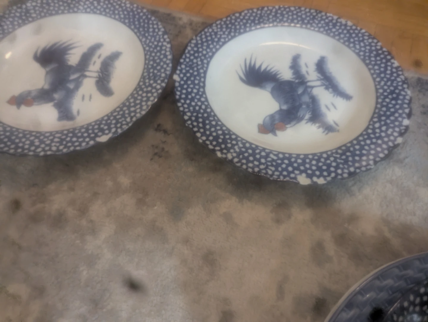 Set of decorative plates and bowls - photo 3