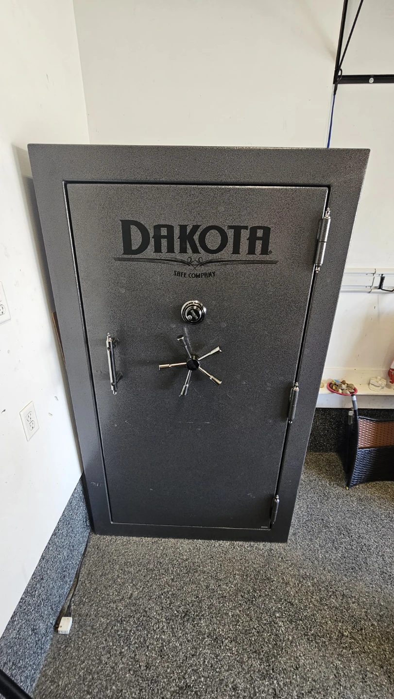 Dakota Safe Company Gun Safe - photo 5