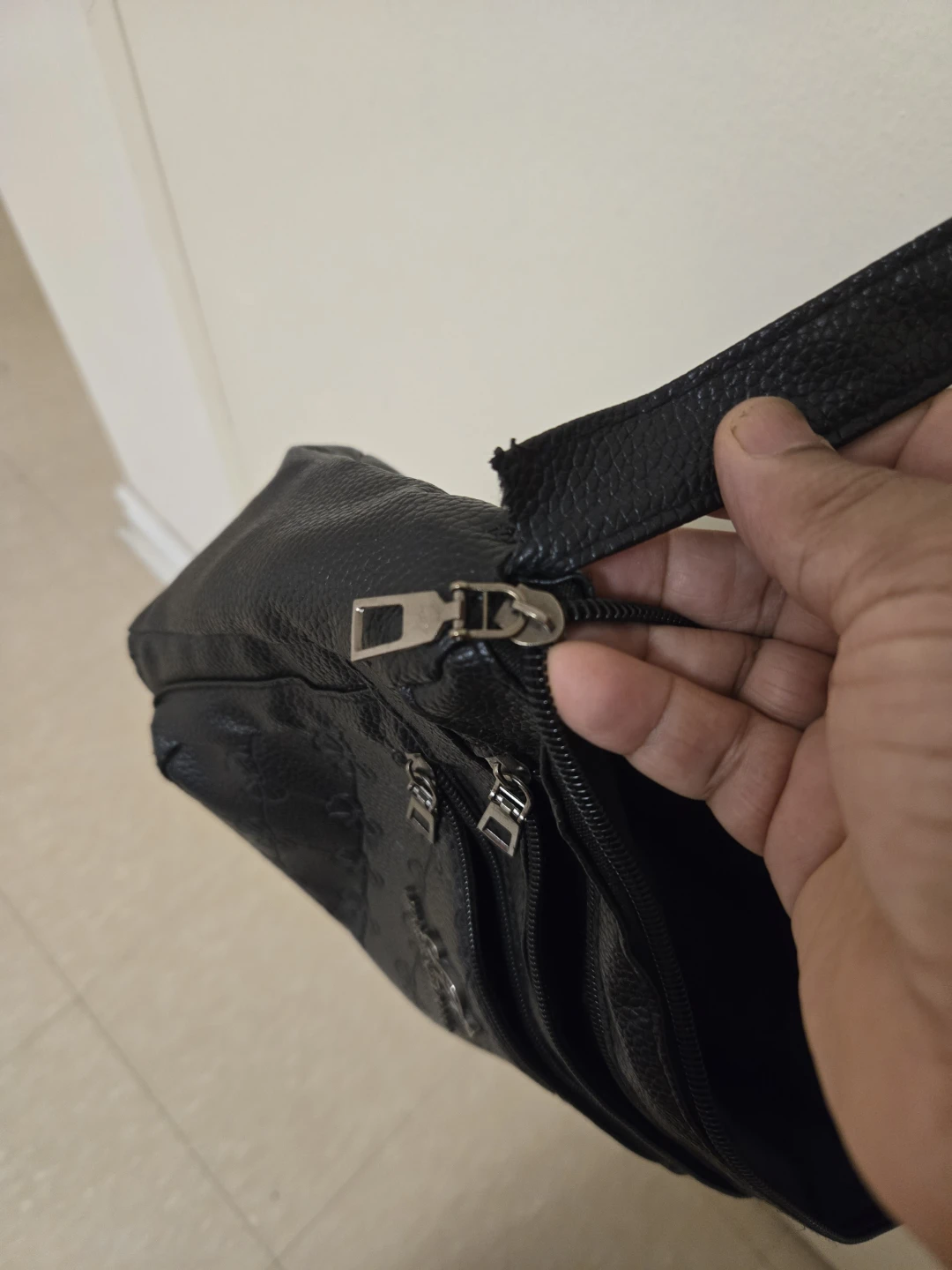 Black Crossbody Purse - photo 2