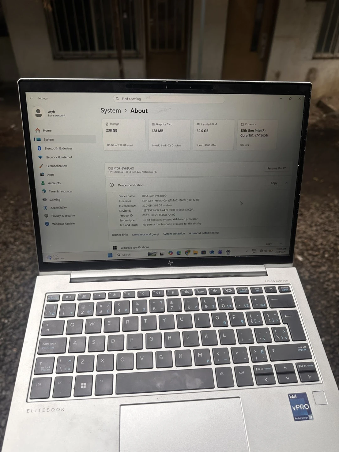 HP EliteBook 830 G10 Laptop - photo 2