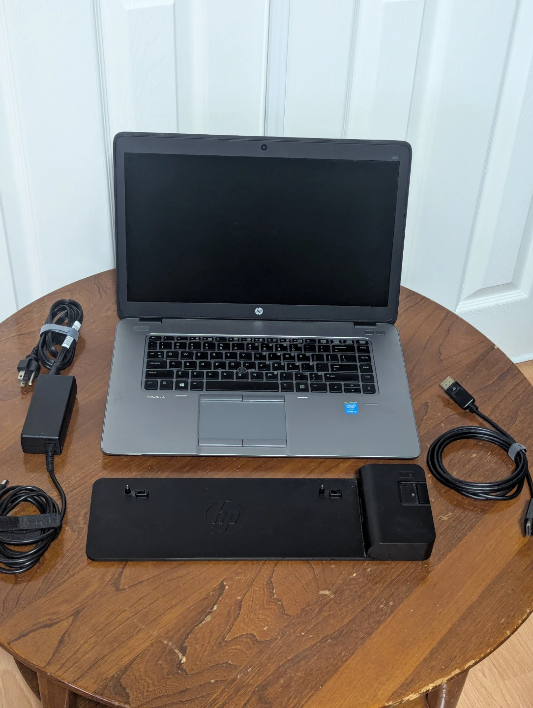 HP EliteBook 850 G2 Laptop with Docking Station