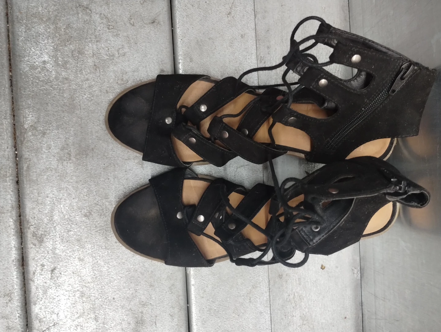 Black Lace-Up Glazed Heeled Sandals